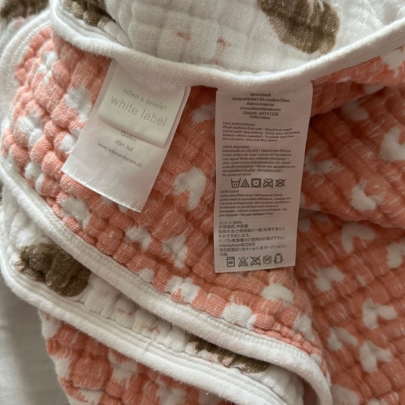 Aden + Anais Crib Blanket - Picture 3 of 3